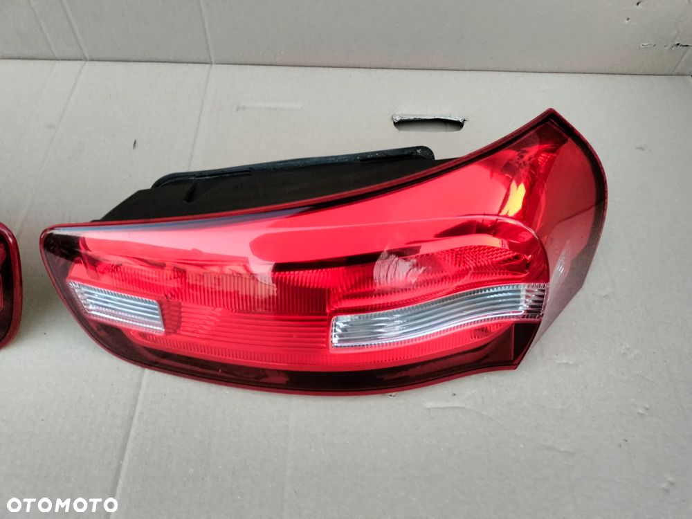 CITROEN C4 II PICASSO LAMPA PRAWA LEWA TYŁ - 2