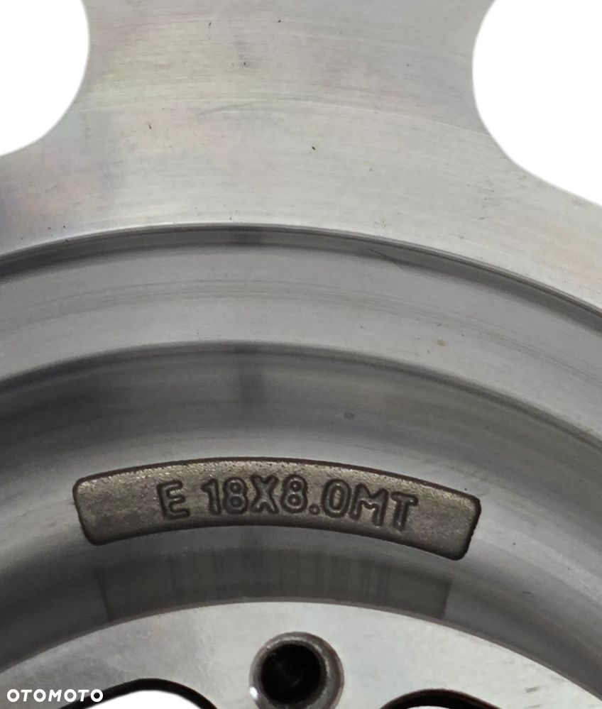 Felga tył 18x8.00 Harley Davidson V Rod 41529-08 - 6