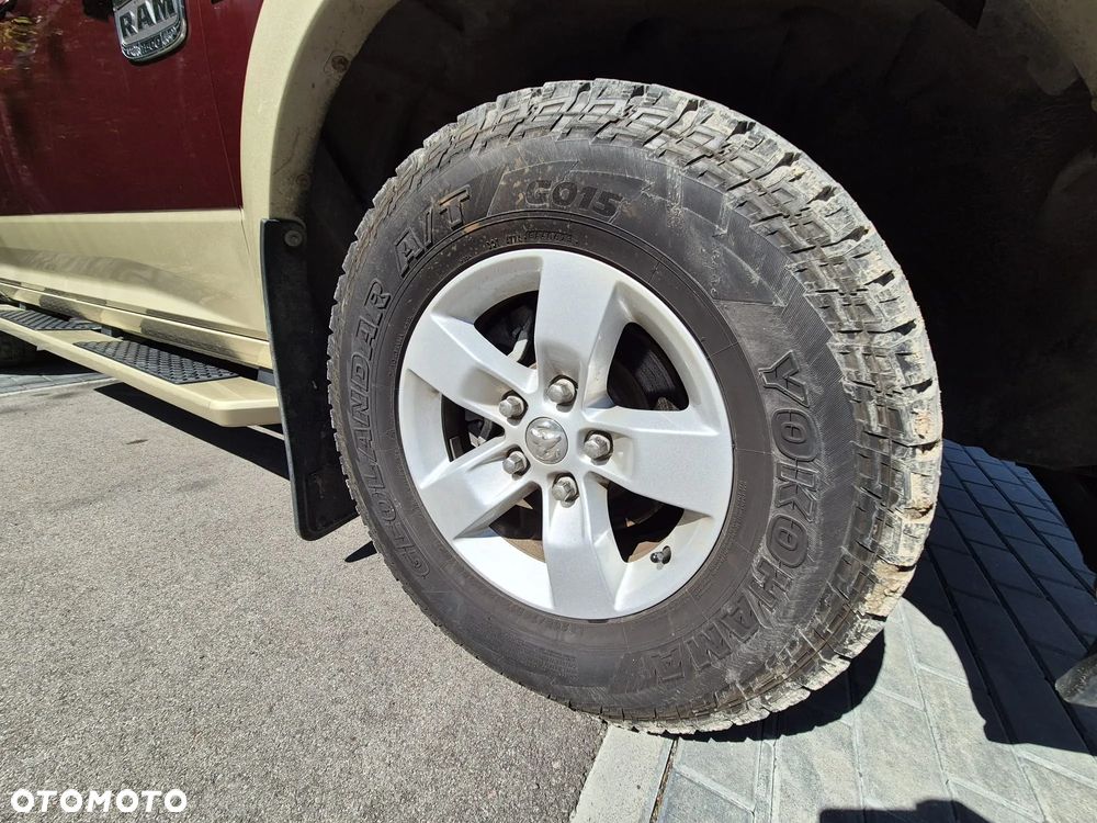 Dodge RAM 5.7 4x4 - 25
