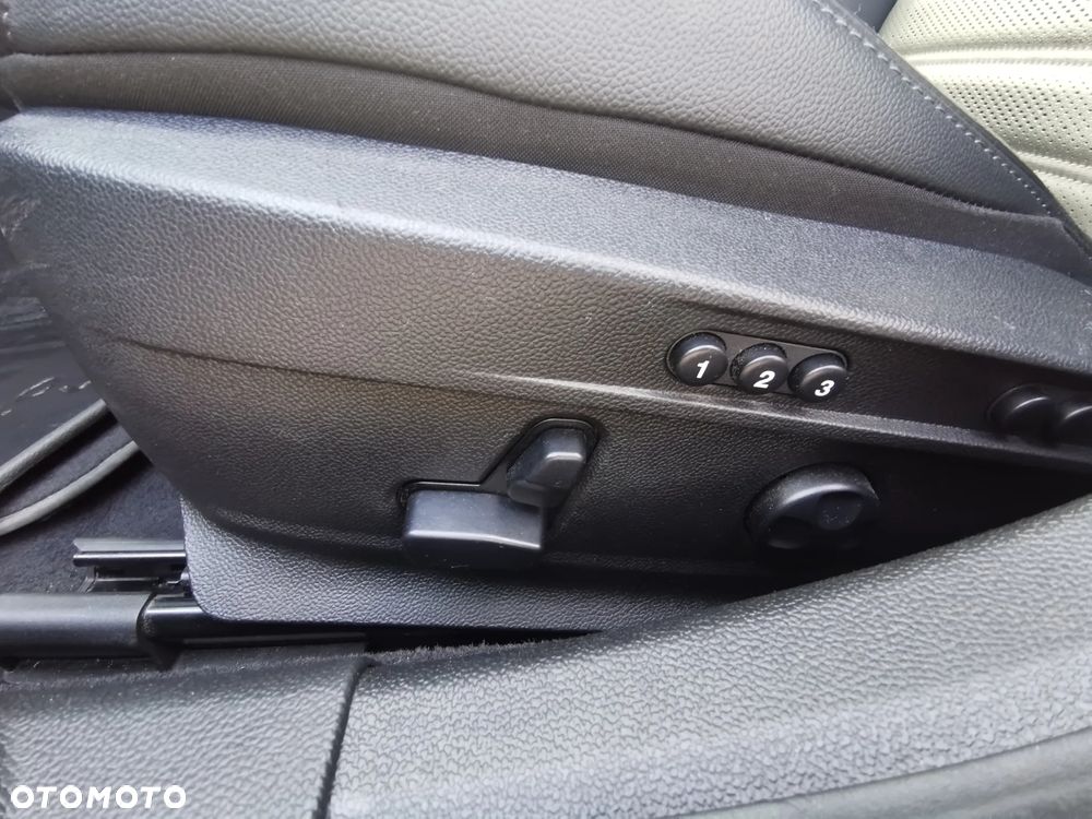 Alfa Romeo Giulia 2.0 Turbo 16V AT8-Q4 Veloce - 18