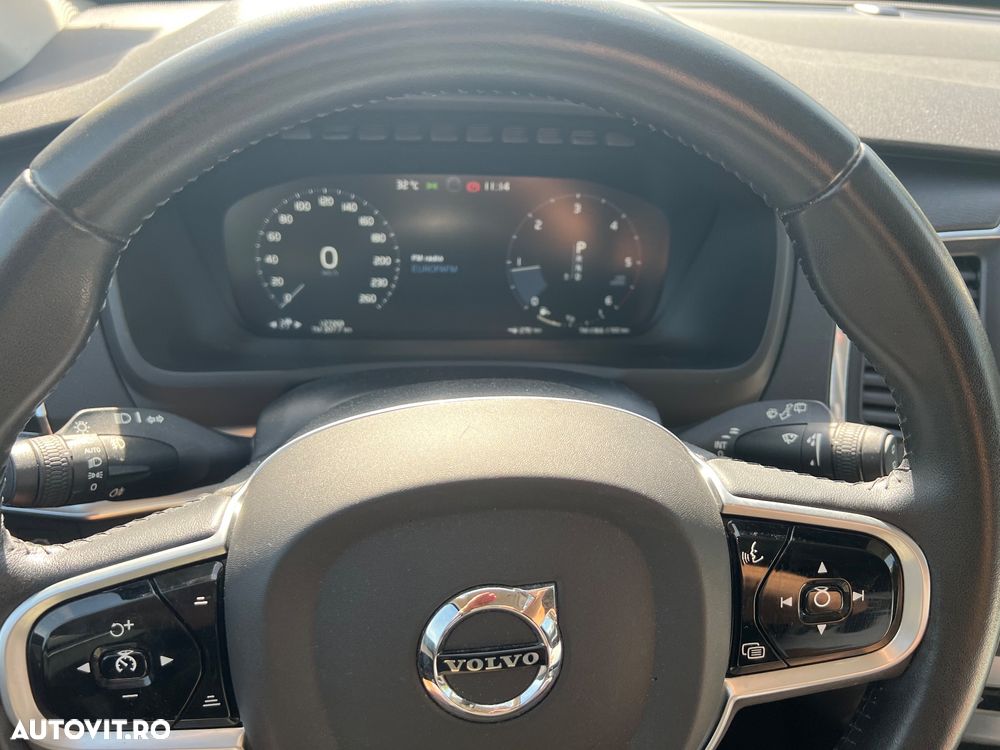 Volvo XC 90 D5 AWD Momentum - 9