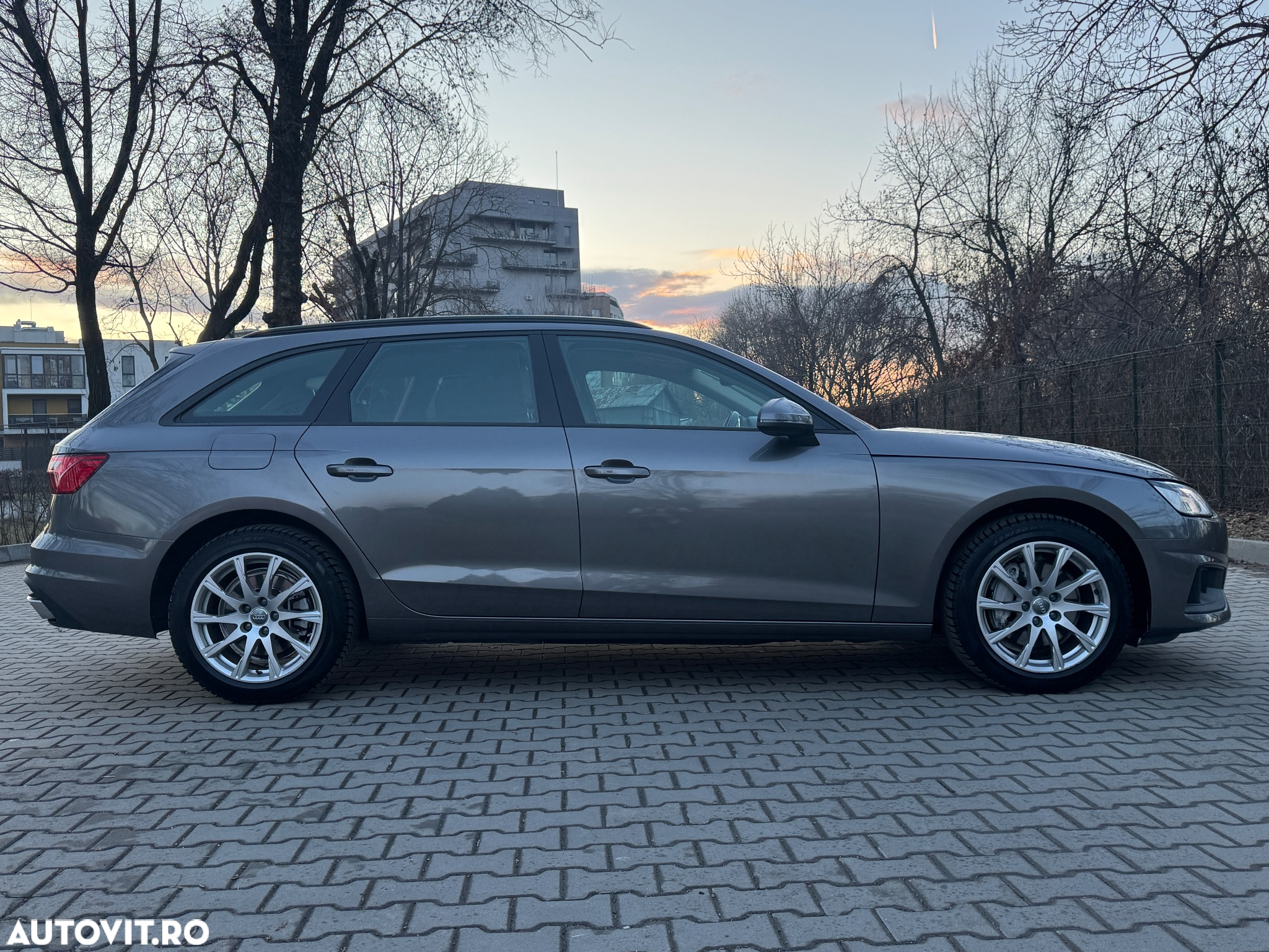 Audi A4 Avant 2.0 40 TDI quattro S tronic Advanced - 7