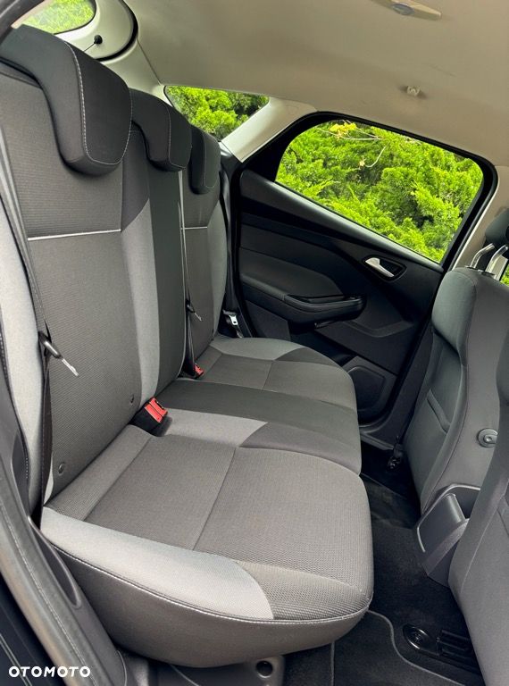 Ford Focus - 24