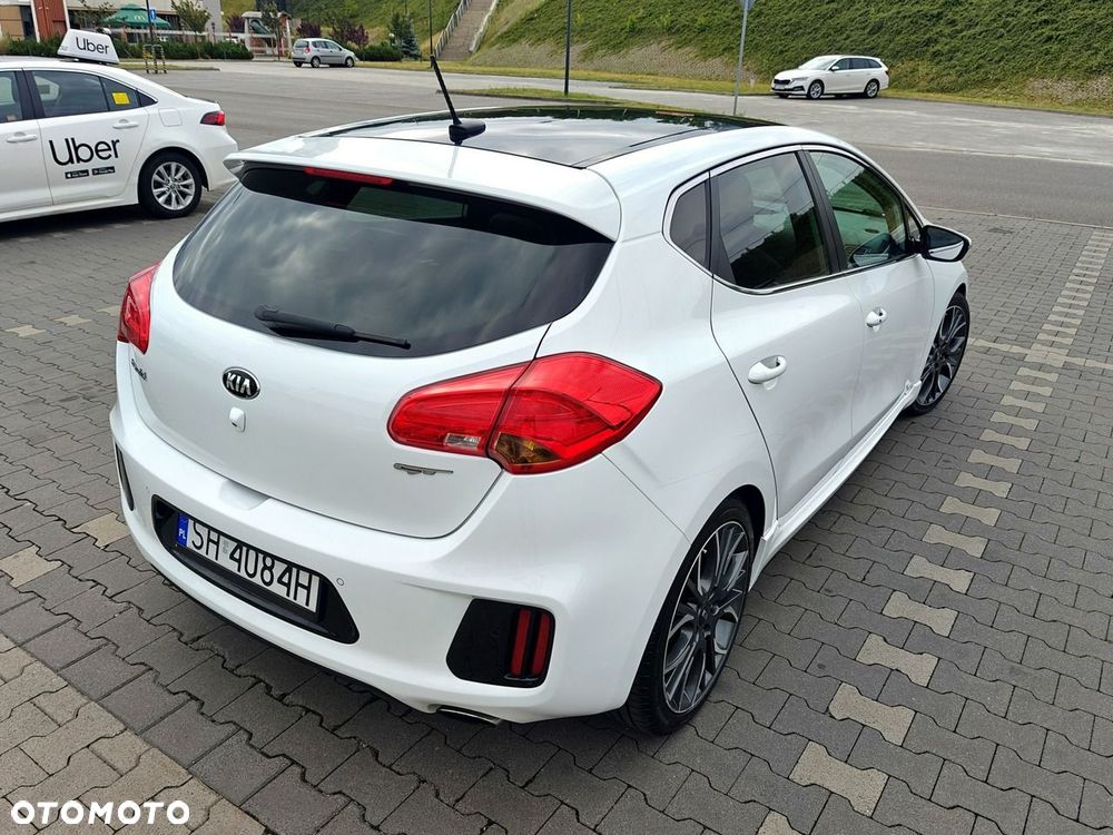 Kia Ceed - 13