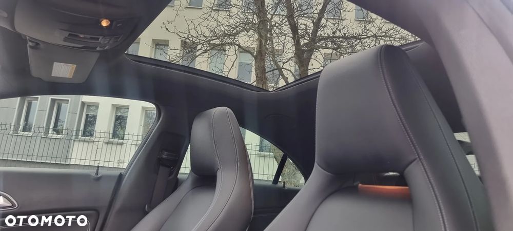 Mercedes-Benz CLA 250 4Matic 7G-DCT UrbanStyle Edition - 25