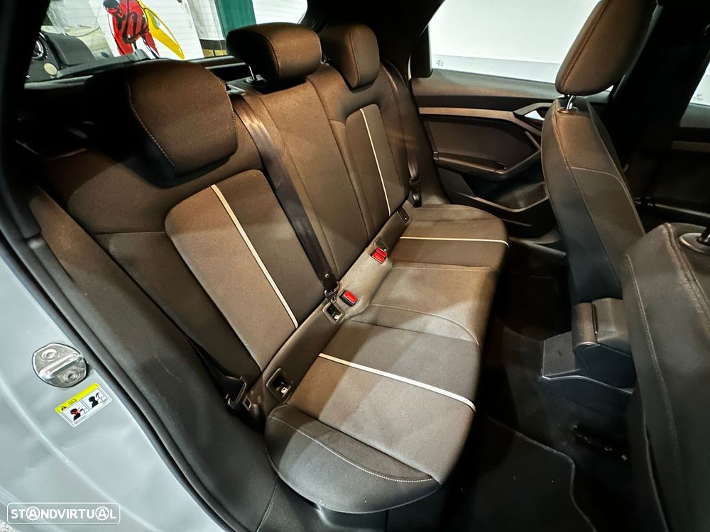 Audi A1 Sportback 30 TFSI S tronic - 33