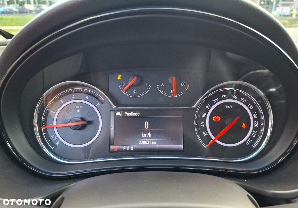 Opel Insignia - 36