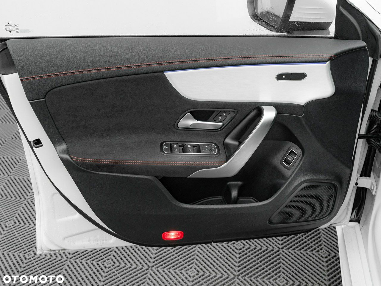 Mercedes-Benz CLA - 13