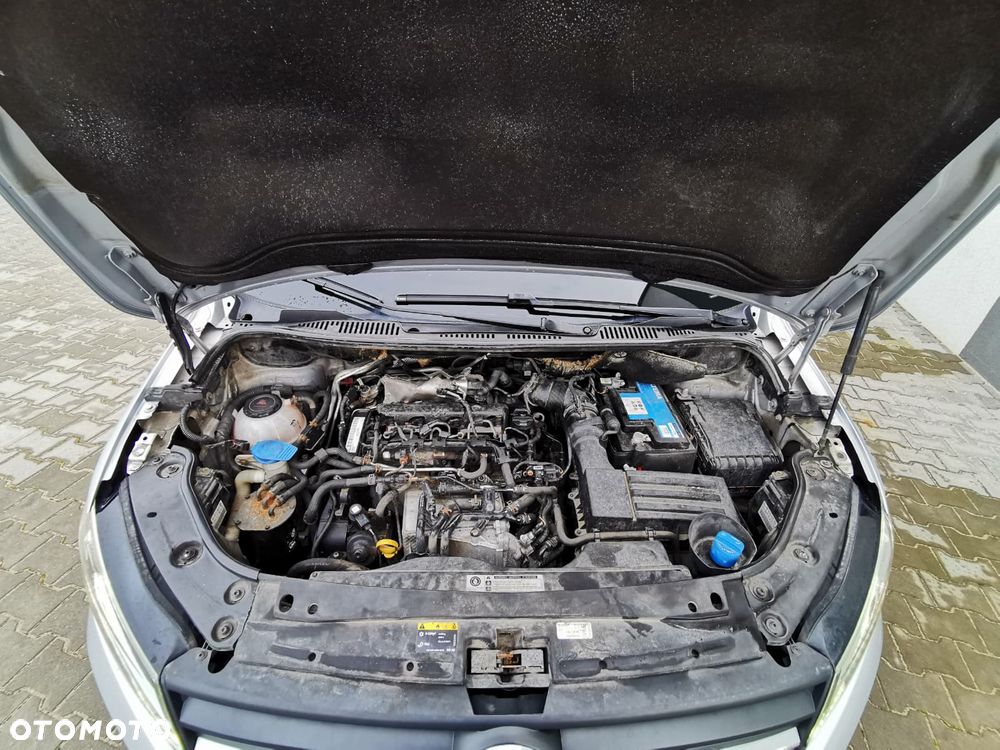 Volkswagen Caddy 2.0 TDI Comfortline DSG - 16
