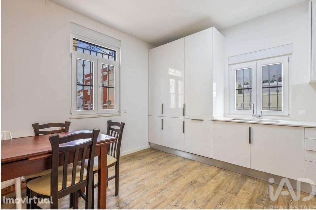 Casa / Villa T3 em Areeiro de 203,00 m2 - Grande imagem: 3/26