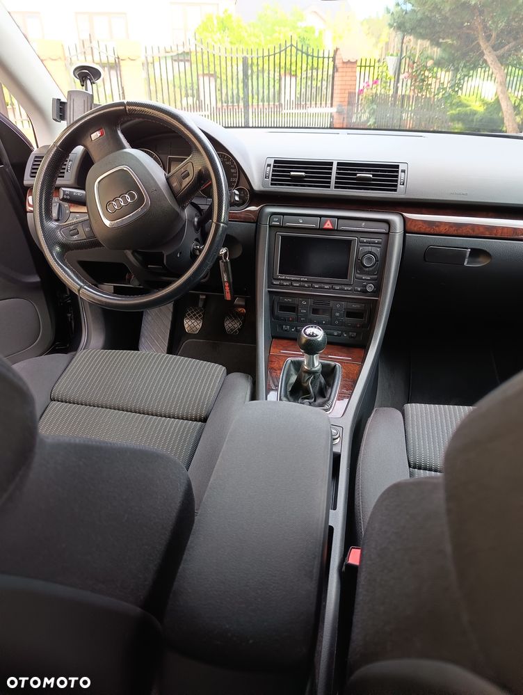 Audi A4 Avant - 1
