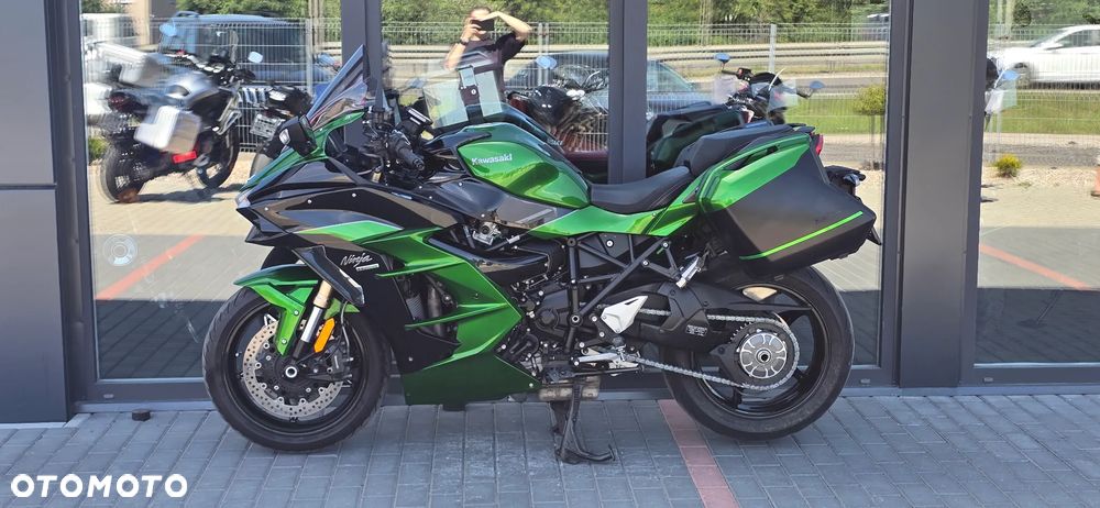 Kawasaki Ninja H2 SX - 26