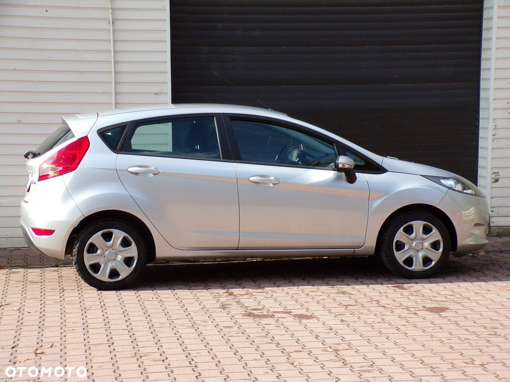 Ford Fiesta - 12