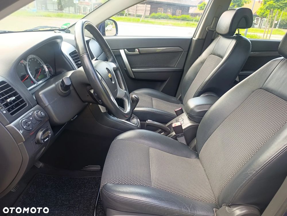 Chevrolet Captiva - 12