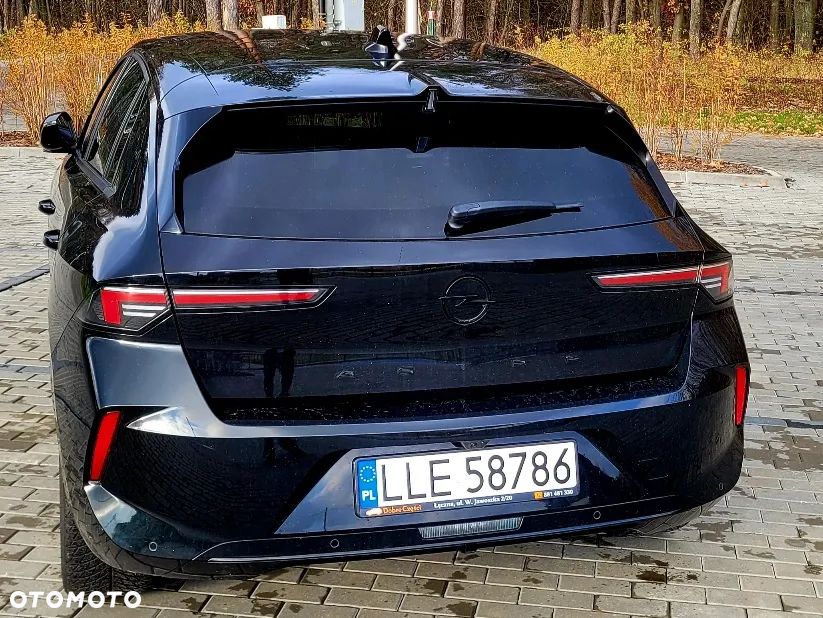 Opel Astra 1.2 Turbo Automatik GS - 2