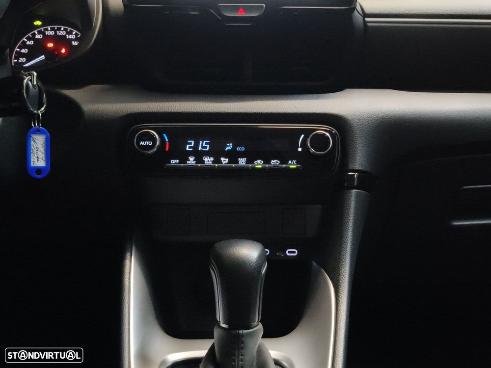 Toyota Yaris 1.5 HDF Comfort Plus - 12