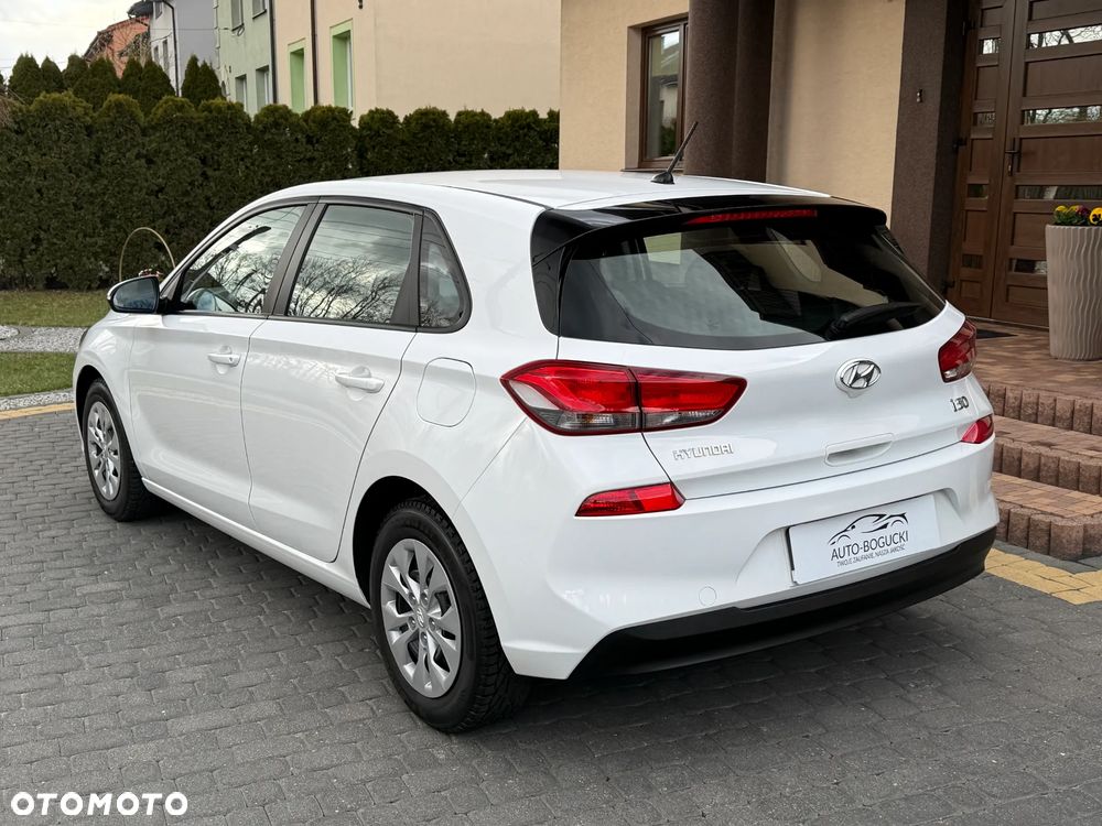 Hyundai i30 1.4 Classic + - 11