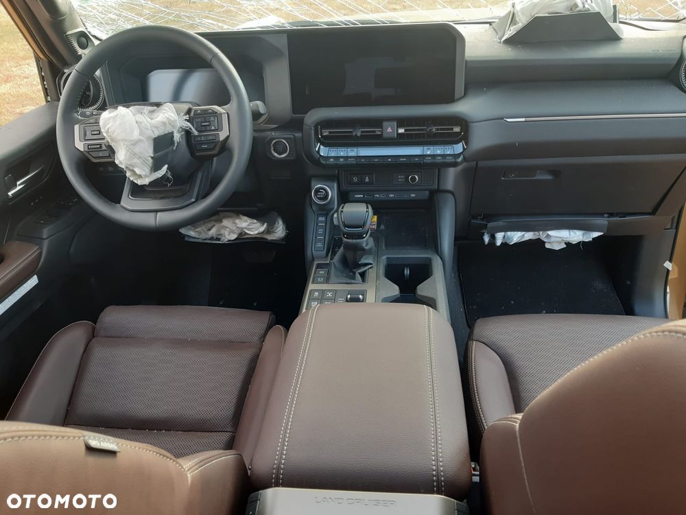 Toyota Land Cruiser LC 2.8 D-4D Prestige - 10