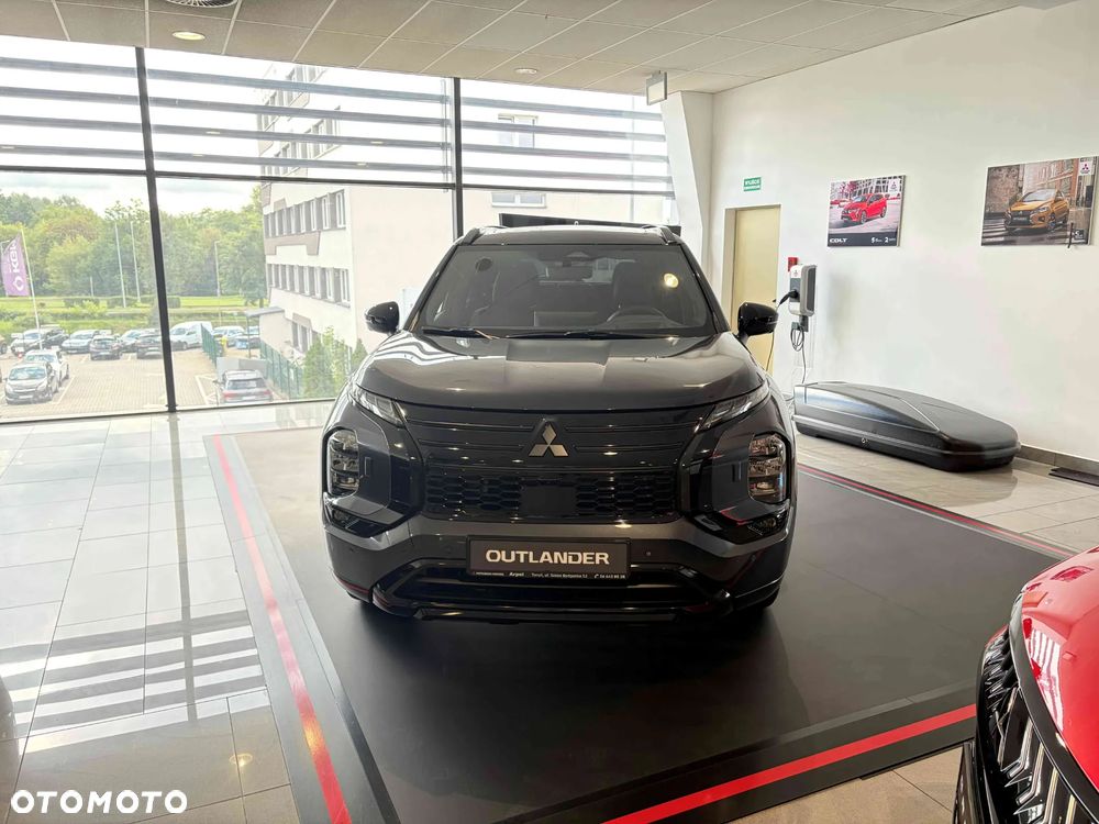 Mitsubishi Outlander Black Edition - 2