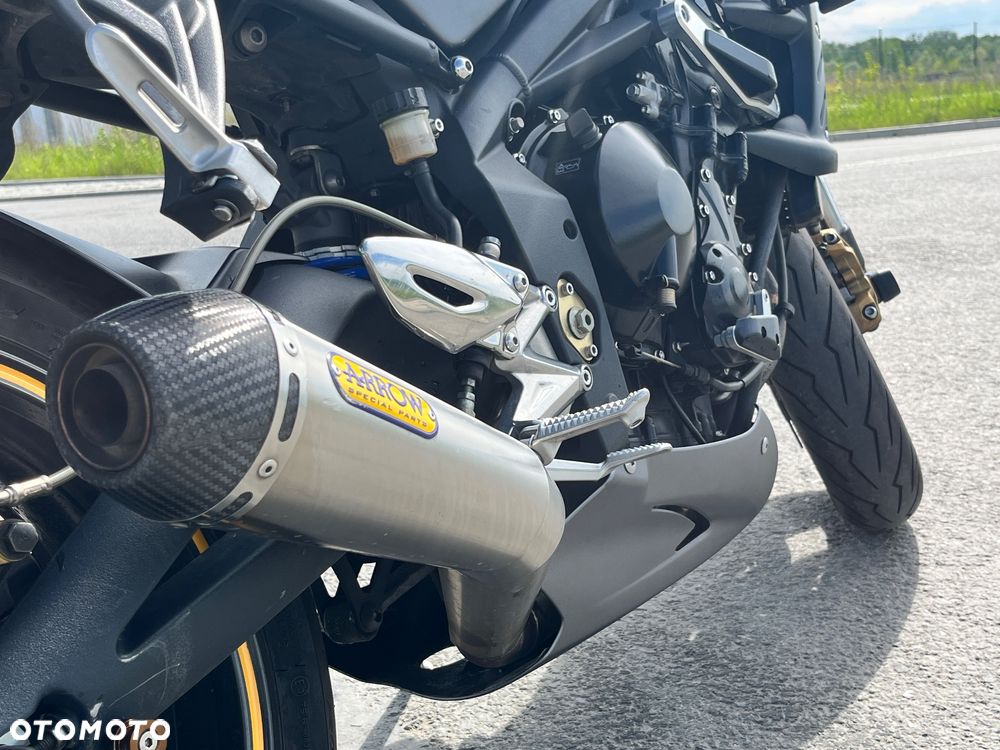 Triumph Street Triple - 4
