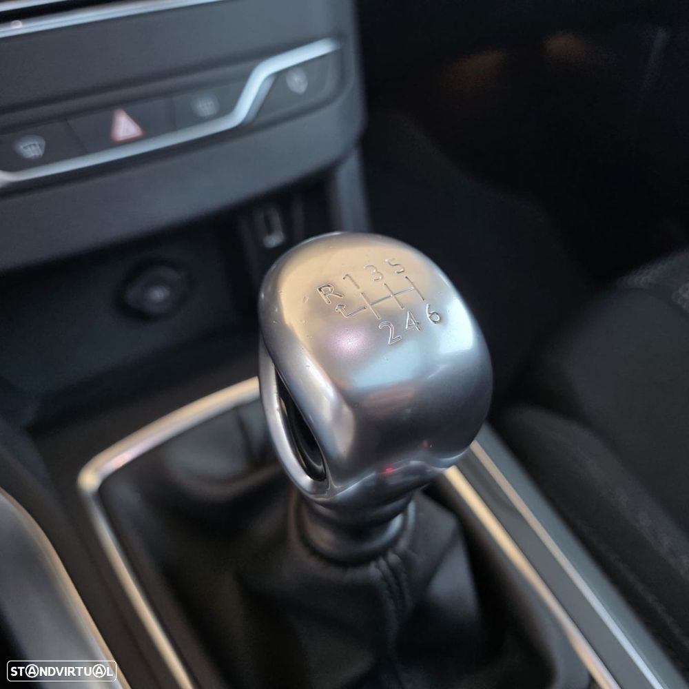 Peugeot 308 1.6 BlueHDi Allure J17 - 39