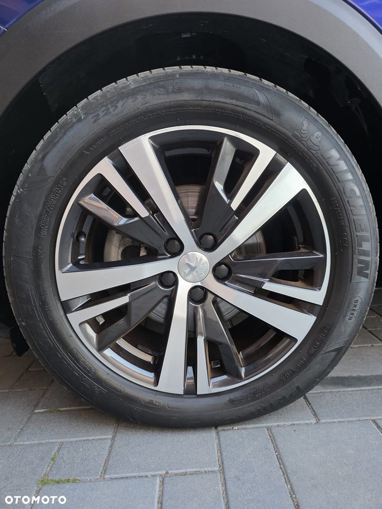 Peugeot 3008 1.2 PureTech Allure S&S - 37