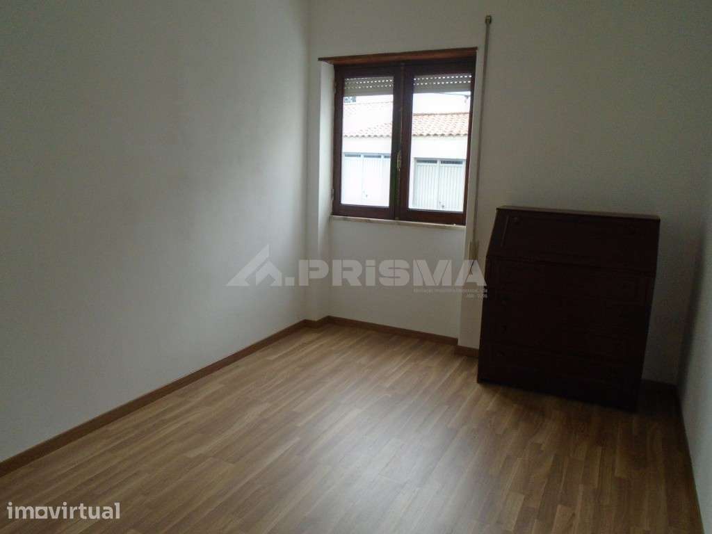 Excelente Apartamento T3 Semi mobilado e cozinha equipada, cozinha e w - Grande imagem: 5/10