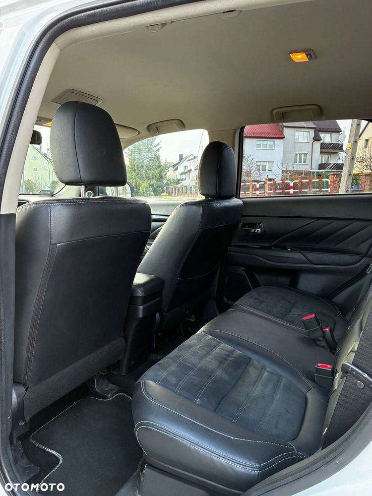 Mitsubishi Outlander 2.0 4WD Plus - 8