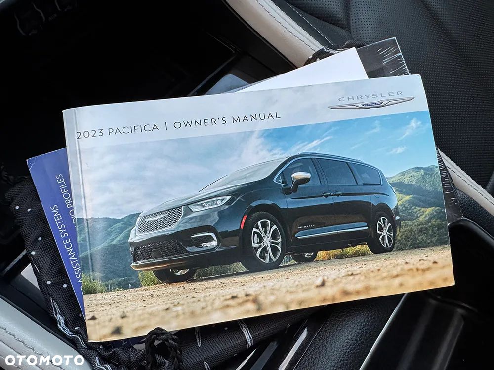 Chrysler Pacifica - 37