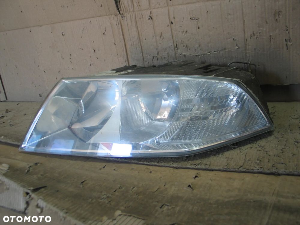 lampa lewy przod skoda octavia 2 II 04-08r. europa - 8