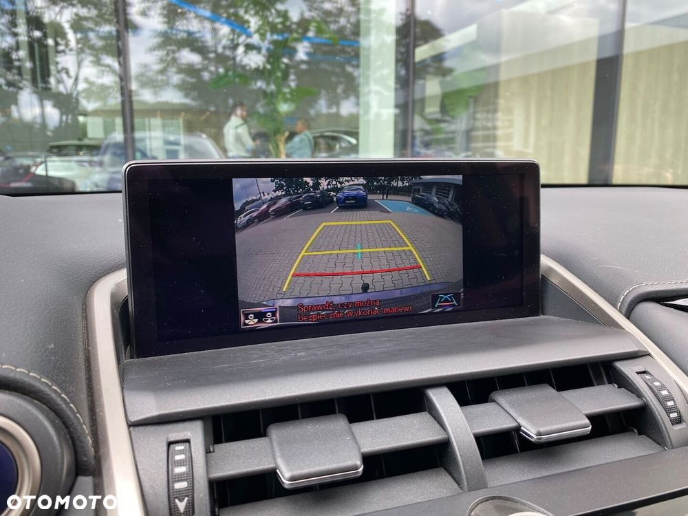 Lexus NX 300h Business Edition AWD - 17