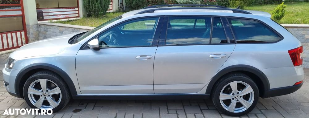 Skoda Octavia Combi Diesel 2.0 TDI 4X4 DSG Scout - 3