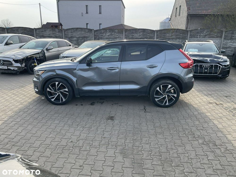 Volvo XC 40 T5 AWD Geartronic R-Design - 2