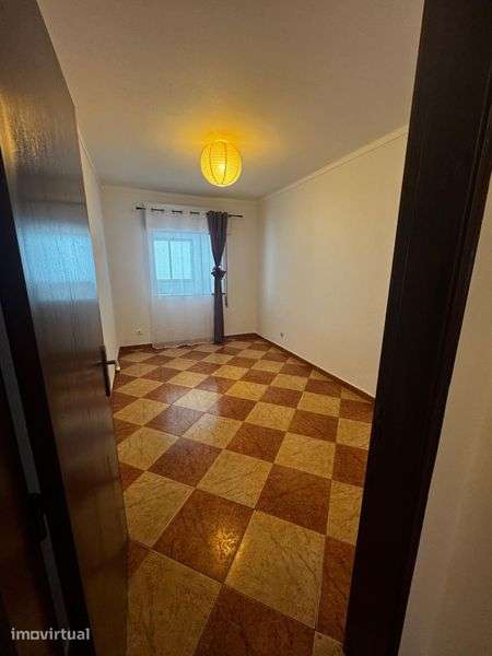 Vendo apartamento T4 - Grande imagem: 5/8