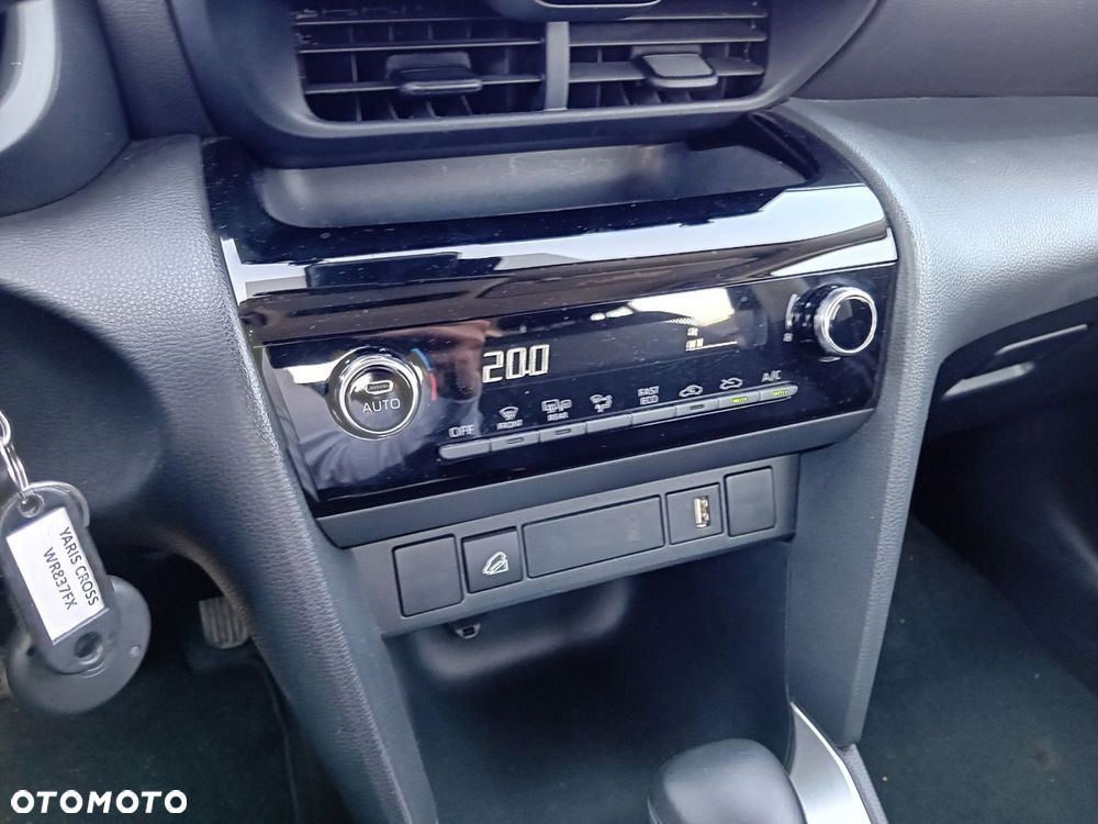 Toyota Yaris Cross Hybrid 1.5 Comfort 4x4 - 16