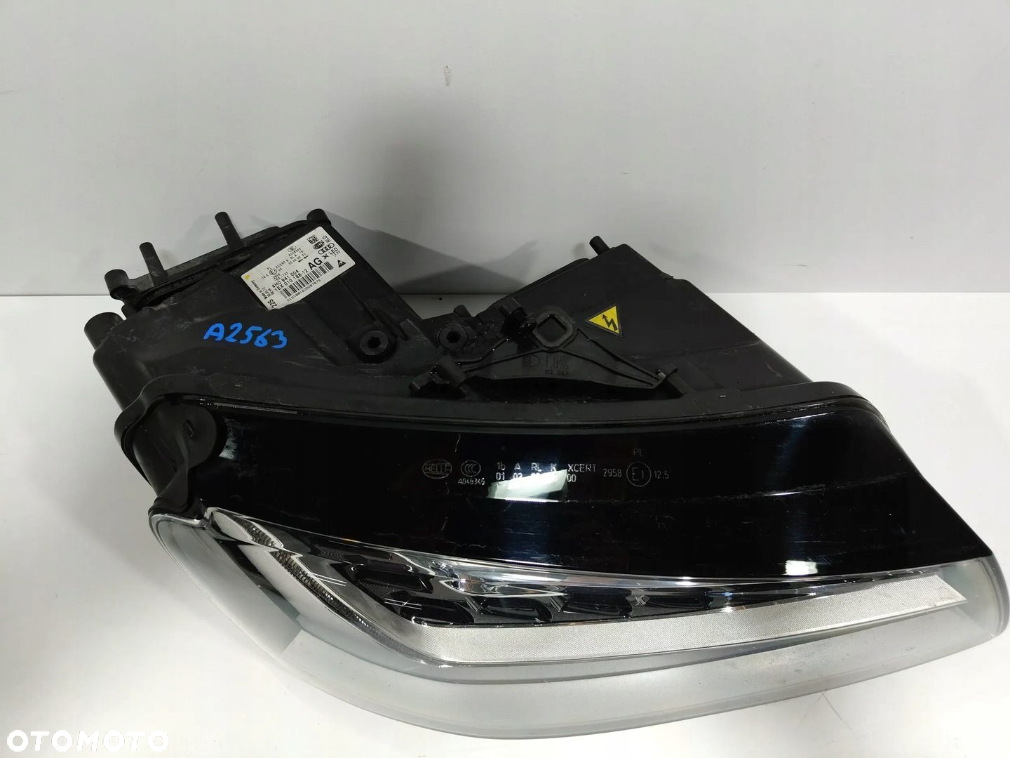 Audi A8 S8 D4 4H LAMPA PRAWY PRZÓD ŁADNA DO NEGO - 5