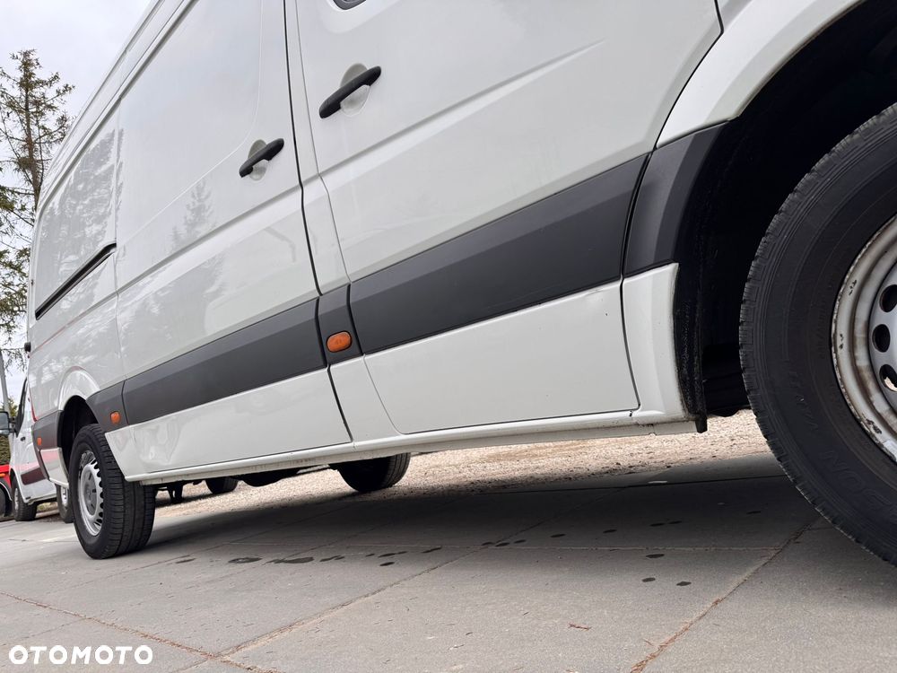 Volkswagen CRAFTER ŚREDNI PO LIFTOWY KLIMATYZACJA - 21