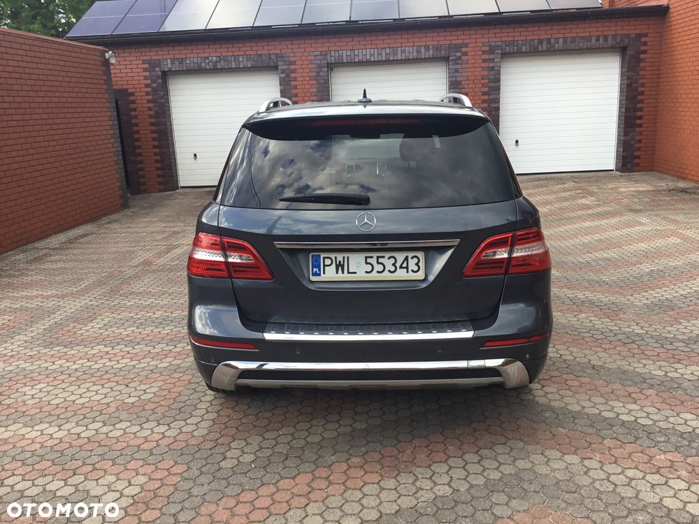 Mercedes-Benz ML 350 BlueTec 4-Matic - 4