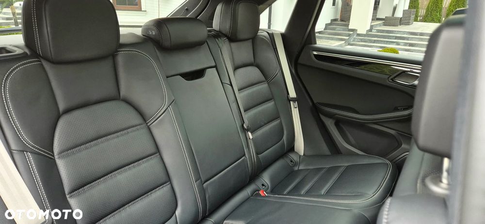 Porsche Macan T - 27