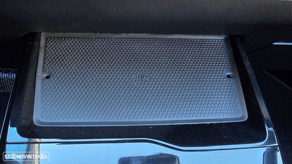 MG MG4 64 kWh Luxury - 40