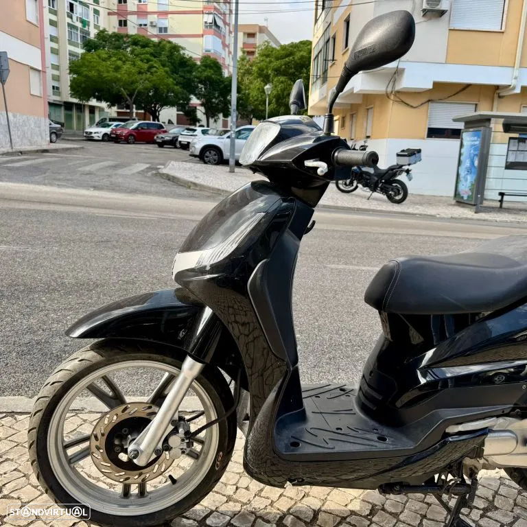 Peugeot Tweet 125 - 11