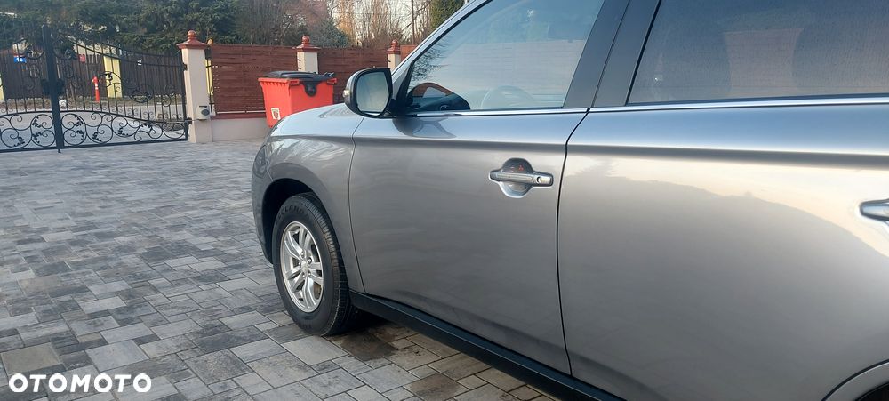 Mitsubishi Outlander - 15
