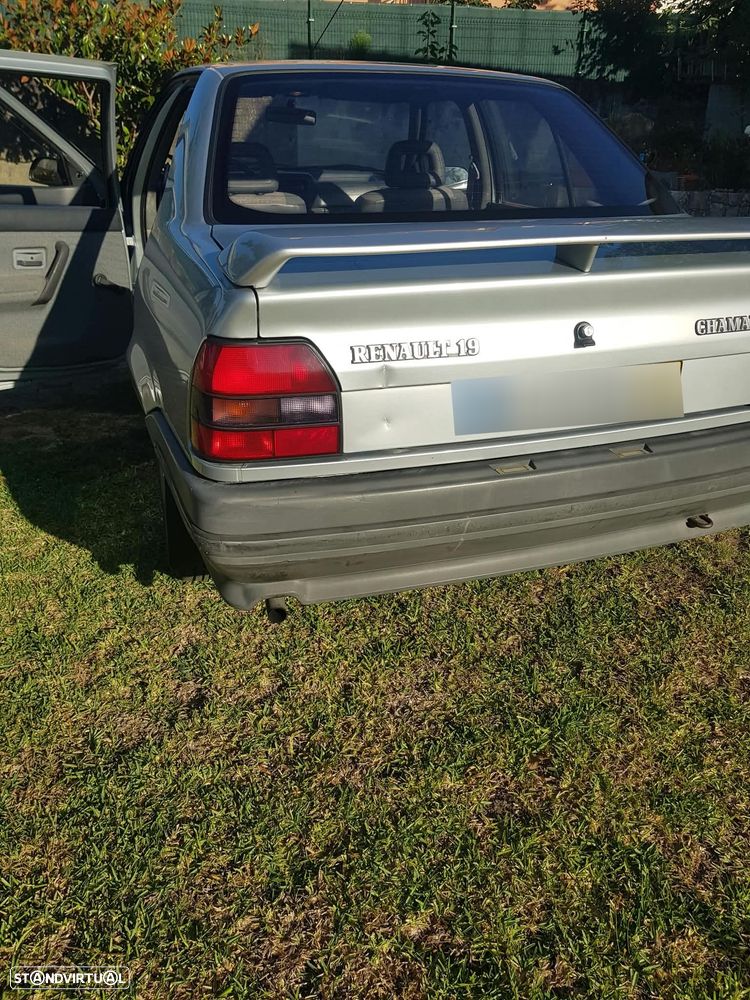 Renault 19 - 6