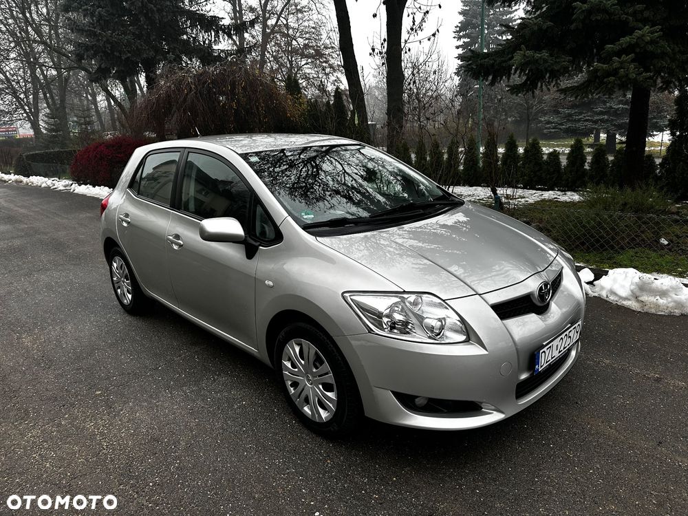 Toyota Auris 1.6 VVT-i Executive - 1