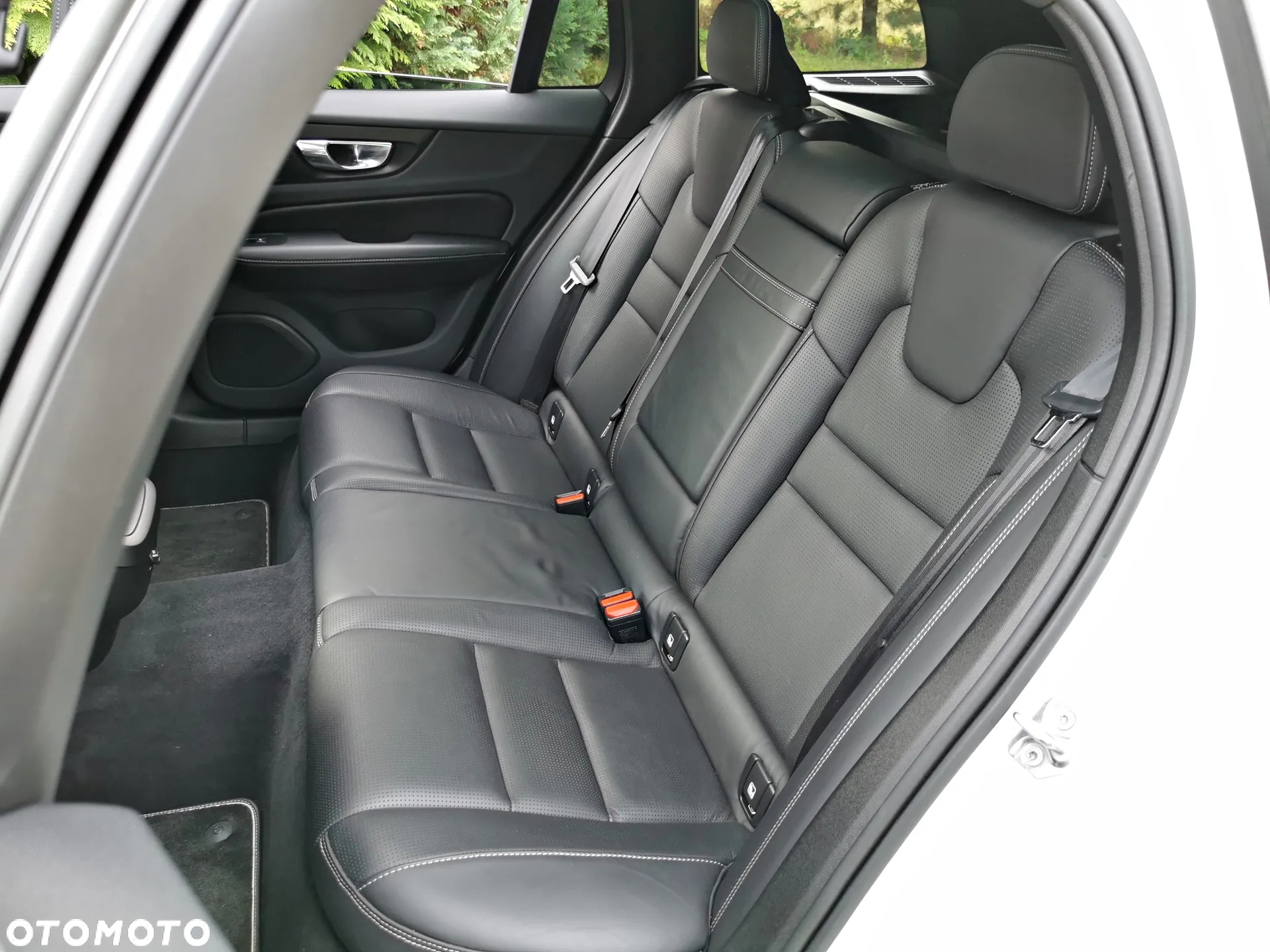Volvo V60 D3 Geartronic R-Design - 23