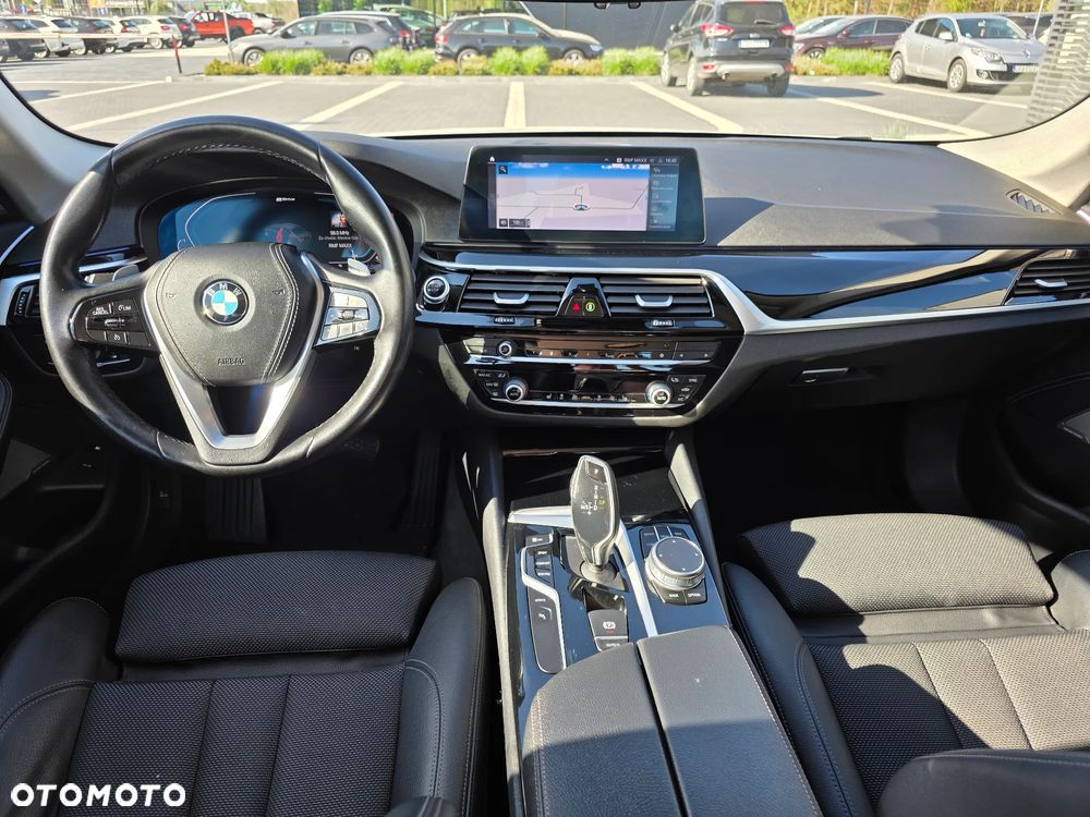 BMW Seria 5 530e iPerformance xDrive Sport Line sport - 20