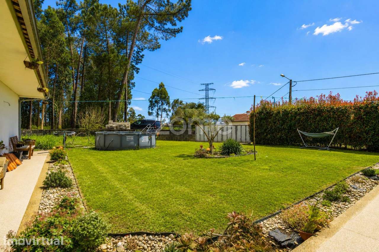 Moradia T3 semitérrea em Sabariz, Vila Verde. - Grande imagem: 2/15