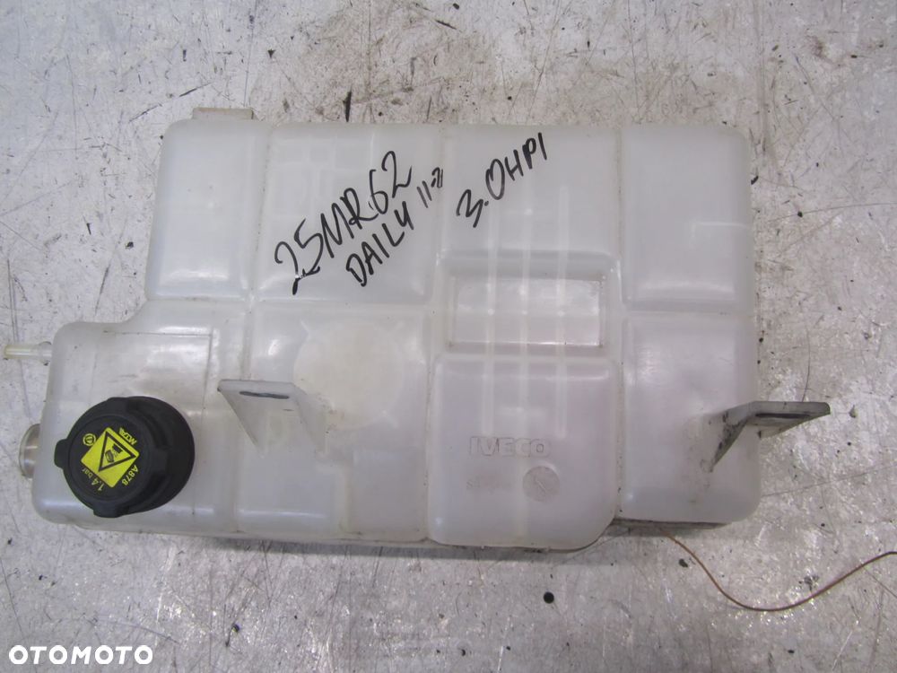 Iveco Daily 11r->3.0 HPI zbiorniczek wyrównawczy