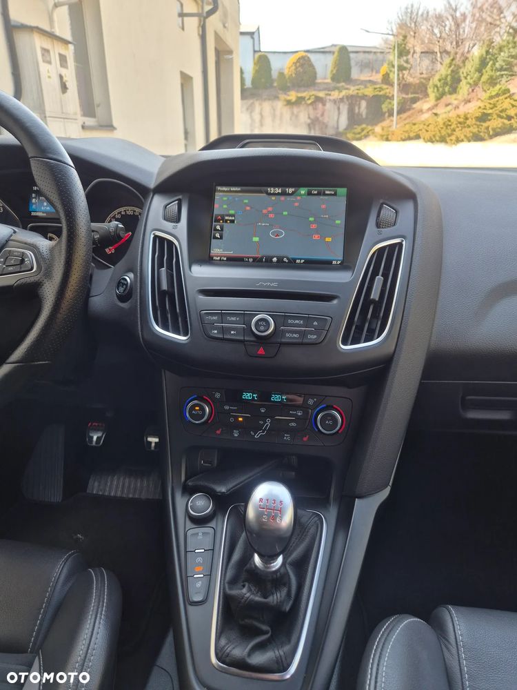 Ford Focus 2.0 TDCi ST mit Leder-Exclusiv-Paket - 18