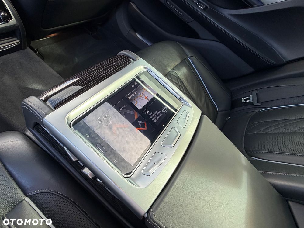 BMW Seria 7 750Ld xDrive sport - 24